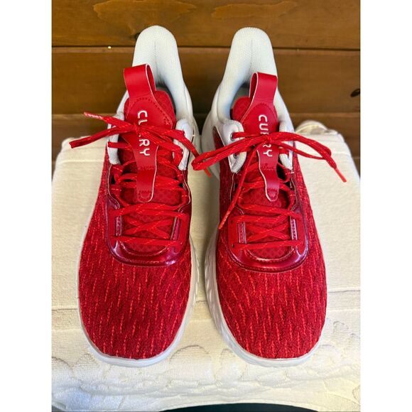 Athletic_Shoes